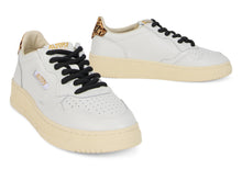 Carica l'immagine nel visualizzatore di Gallery, Sneakers con dettagli leopardati