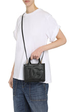 Carica l'immagine nel visualizzatore di Gallery, Mini bag DG Daily in pelle