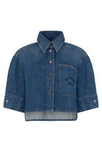 Carica l'immagine nel visualizzatore di Gallery, Camicia cropped in denim
