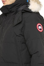 Carica l'immagine nel visualizzatore di Gallery, Parka con cappuccio in pelliccia