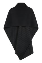 Load image into Gallery viewer, Wool cape