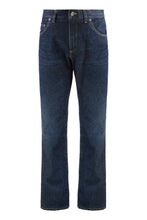 Carica l'immagine nel visualizzatore di Gallery, Jeans classico in denim