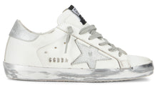 Carica l'immagine nel visualizzatore di Gallery, Sneaker classiche con dettagli distintivi
