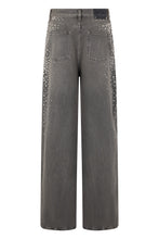 Load image into Gallery viewer, Wide leg jeans with studs