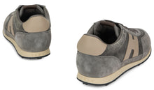 Load image into Gallery viewer, Sports shoe with details
