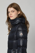 Load image into Gallery viewer, Douro short down jacket