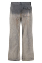 Carica l'immagine nel visualizzatore di Gallery, Pantaloni Chinos in tessuto slavato