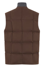 Load image into Gallery viewer, Sleeveless down jacket with embroidered logo