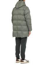 Carica l'immagine nel visualizzatore di Gallery, Piumino Bold Parka in tessuto tecnico con cappuccio