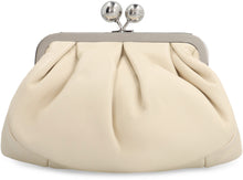 Carica l'immagine nel visualizzatore di Gallery, Clutch Pasticcino in pelle