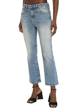 Carica l'immagine nel visualizzatore di Gallery, Cropped jeans svasati