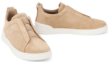 Carica l'immagine nel visualizzatore di Gallery, Sneakers Triple Stitch in pelle scamosciata