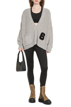Carica l'immagine nel visualizzatore di Gallery, Cardigan in misto lana con patch
