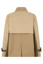 Carica l'immagine nel visualizzatore di Gallery, Trench Corto in Gabardina Antigoccia