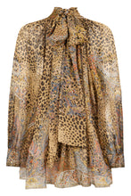 Carica l'immagine nel visualizzatore di Gallery, Blusa in seta animalier