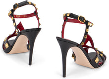 Load image into Gallery viewer, Sandals with studs