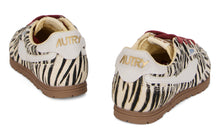 Carica l'immagine nel visualizzatore di Gallery, Sneakers zebrate