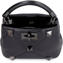 Carica l'immagine nel visualizzatore di Gallery, Mini-bag Roman Stud The Handle Bag in pelle trapuntata - Valentino Garavani