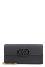 Carica l'immagine nel visualizzatore di Gallery, Valentino Garavani - Wallet on chain in pelle