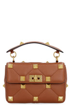 Carica l'immagine nel visualizzatore di Gallery, Valentino Garavani - Borsa a spalla Roman Stud in pelle