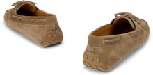 Carica l'immagine nel visualizzatore di Gallery, Mocassino Gommino in Pelle Scamosciata beige
