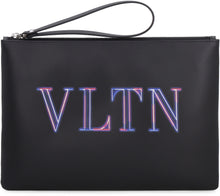 Carica l'immagine nel visualizzatore di Gallery, Valentino Garavani - Busta piatta in pelle con logo