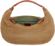 Carica l'immagine nel visualizzatore di Gallery, Borsa a spalla Sasha in shearling