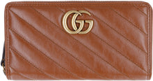 Carica l'immagine nel visualizzatore di Gallery, Portafoglio zip-around GG Marmont in pelle