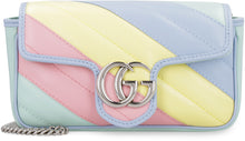 Carica l'immagine nel visualizzatore di Gallery, Mini-bag GG Marmont in pelle trapuntata
