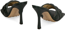 Carica l'immagine nel visualizzatore di Gallery, Mules Padded in pelle