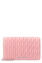 Carica l'immagine nel visualizzatore di Gallery, Pochette in pelle matelassé