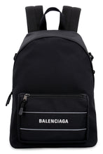 Carica l'immagine nel visualizzatore di Gallery, Zaino in nylon con logo