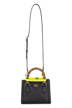 Carica l'immagine nel visualizzatore di Gallery, Mini-bag Gucci Diana in pelle