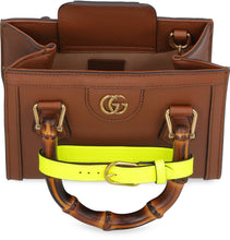 Carica l'immagine nel visualizzatore di Gallery, Mini-bag Gucci Diana in pelle