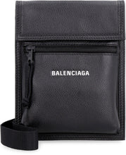 Carica l'immagine nel visualizzatore di Gallery, Mini bag Explorer in pelle