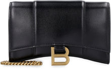 Carica l'immagine nel visualizzatore di Gallery, Wallet on chain Hourglass in pelle