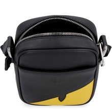 Carica l'immagine nel visualizzatore di Gallery, Messenger bag in pelle