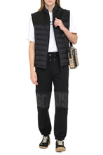 Carica l'immagine nel visualizzatore di Gallery, Gilet imbottito con chiusura a zip