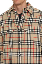 Carica l'immagine nel visualizzatore di Gallery, Overshirt motivo tartan