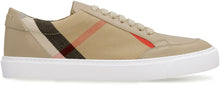 Carica l'immagine nel visualizzatore di Gallery, Sneakers con inserti in motivo House check