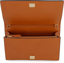 Carica l'immagine nel visualizzatore di Gallery, Wallet on chain in pelle