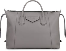 Carica l'immagine nel visualizzatore di Gallery, Borsa Antigona Soft in pelle