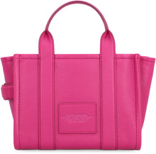 Carica l'immagine nel visualizzatore di Gallery, The Small Tote Bag in pelle
