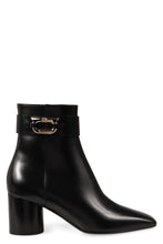 Load image into Gallery viewer, Leather ankle boots
