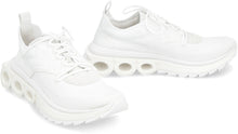 Carica l'immagine nel visualizzatore di Gallery, Sneakers low-top in tessuto
