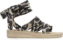Carica l'immagine nel visualizzatore di Gallery, Diane von Furstenberg X Castaner - Sandali Paloma con zeppa
