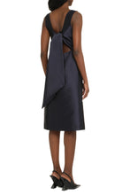 Carica l&#39;immagine nel visualizzatore di Gallery, Abito con fiocco
