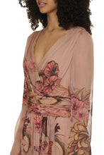 Carica l&#39;immagine nel visualizzatore di Gallery, Abito in chiffon stampato
