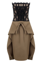 Load image into Gallery viewer, Mini dress in cotton with lace
