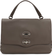 Carica l'immagine nel visualizzatore di Gallery, Borsa Postina baby in pelle liscia color fango
